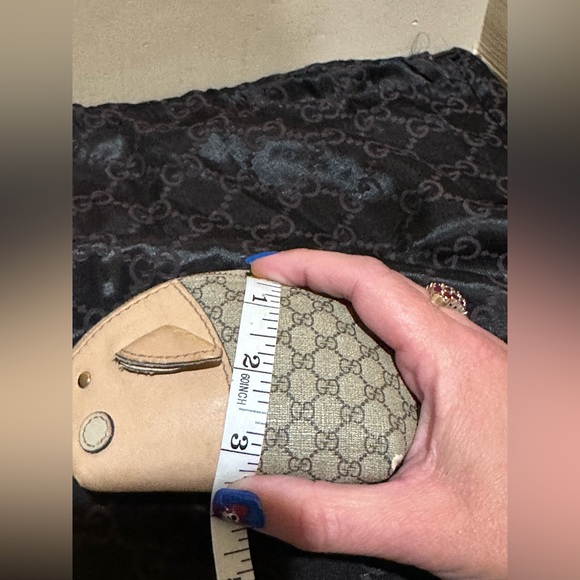 Gucci Supreme Pig Coin Pouch - Picture 8 of 11